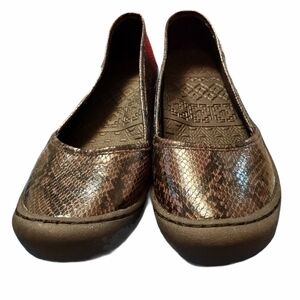 Muk Luks Sandy sport NWOT size 10 shoes